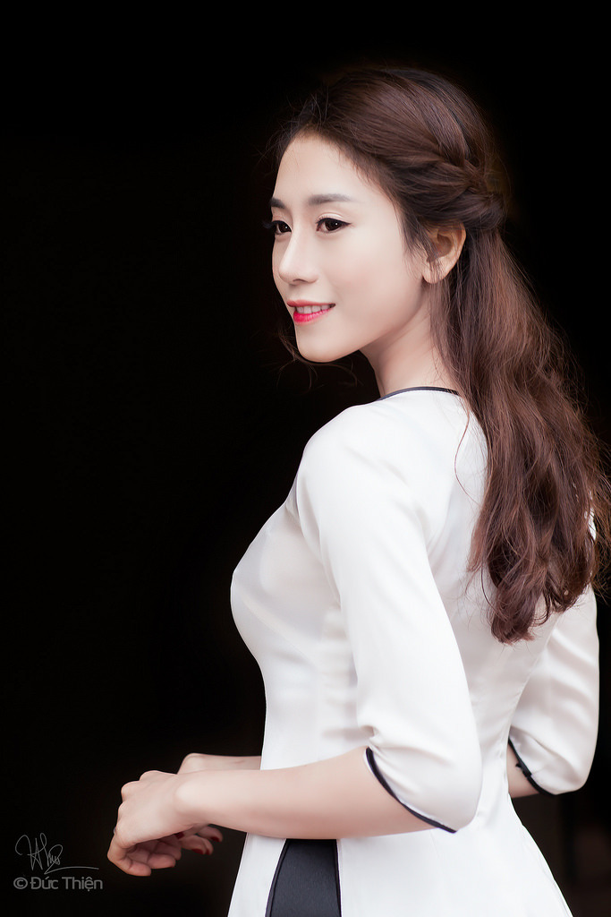 女警妈妈无奈被捆绑调教